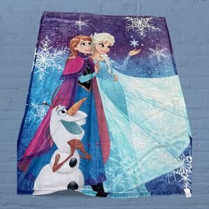 Disney Frozen Oversized Throw 59 x 70" Anna Elsa Olaf Winters Eve Blanket Fleece